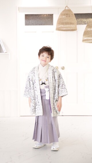 5歳【ワンランク上のカッコよさ】伝統とトレンドが織りなす、主役級のおしゃれ袴